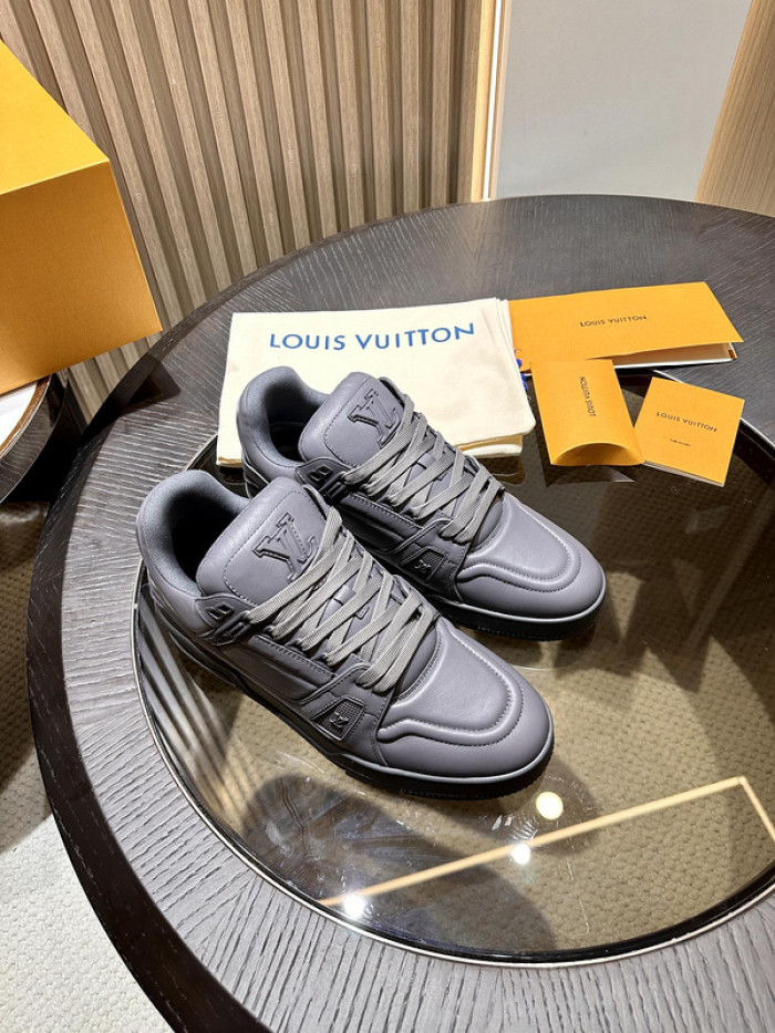 LV snekaers 185