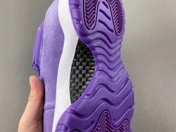 Air Jordan 11-CT8012-555