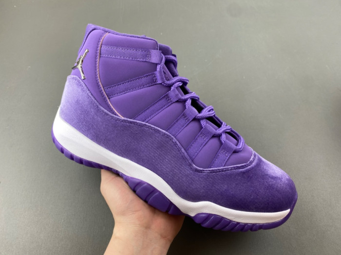 Air Jordan 11-CT8012-555