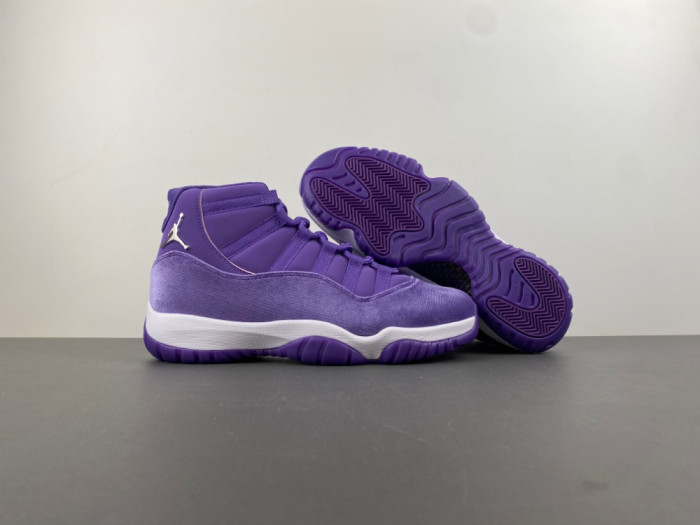Air Jordan 11-CT8012-555