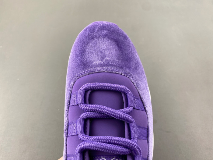 Air Jordan 11-CT8012-555