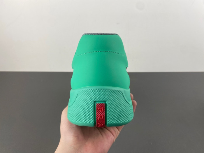 Prada 72