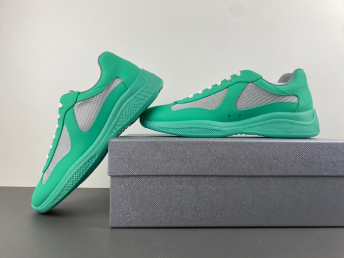 Prada 72