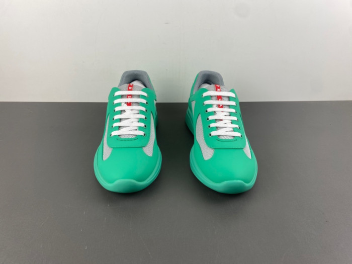 Prada 72