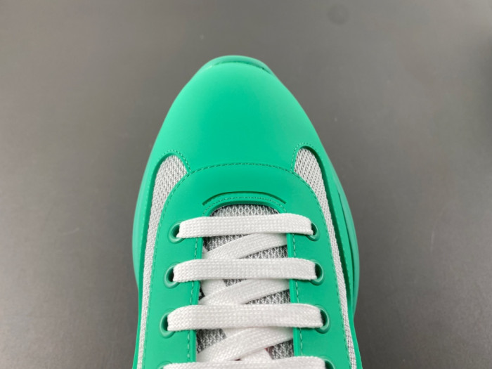 Prada 72