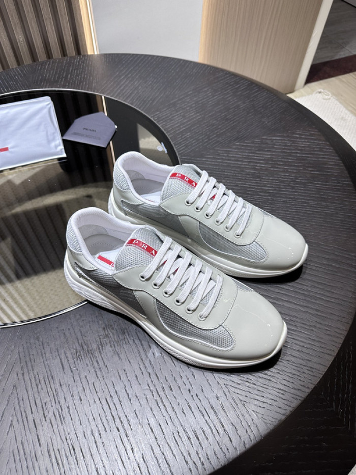 Prada 52
