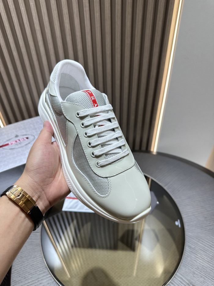 Prada 52