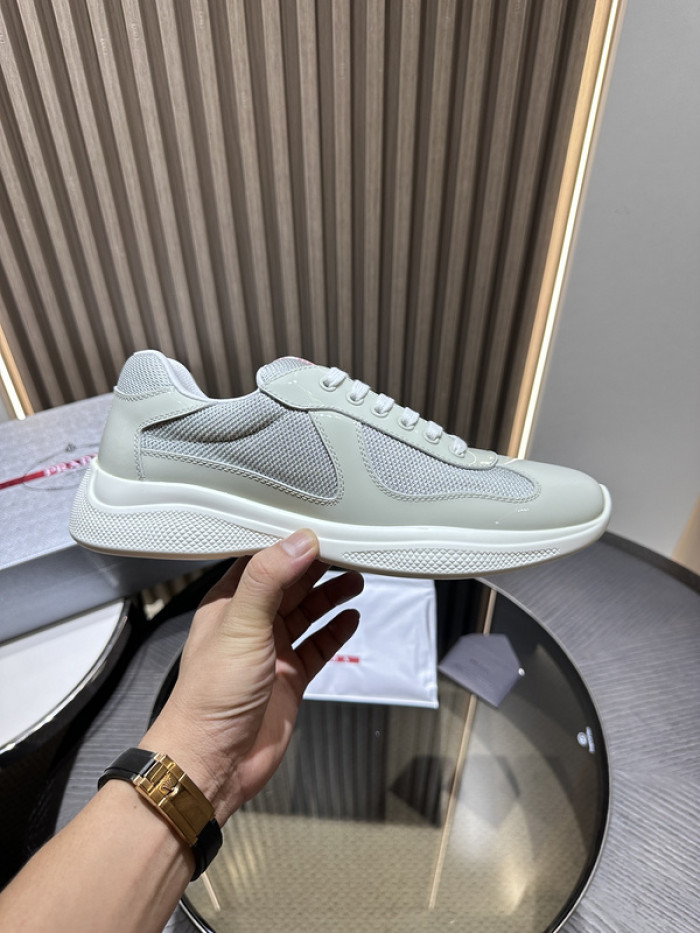 Prada 52