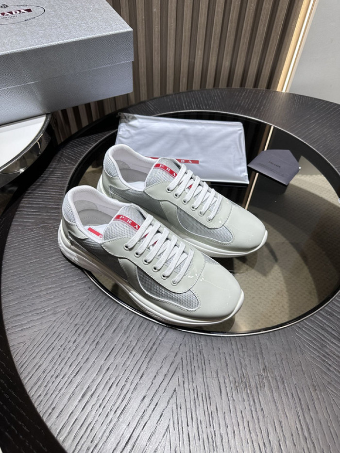 Prada 52