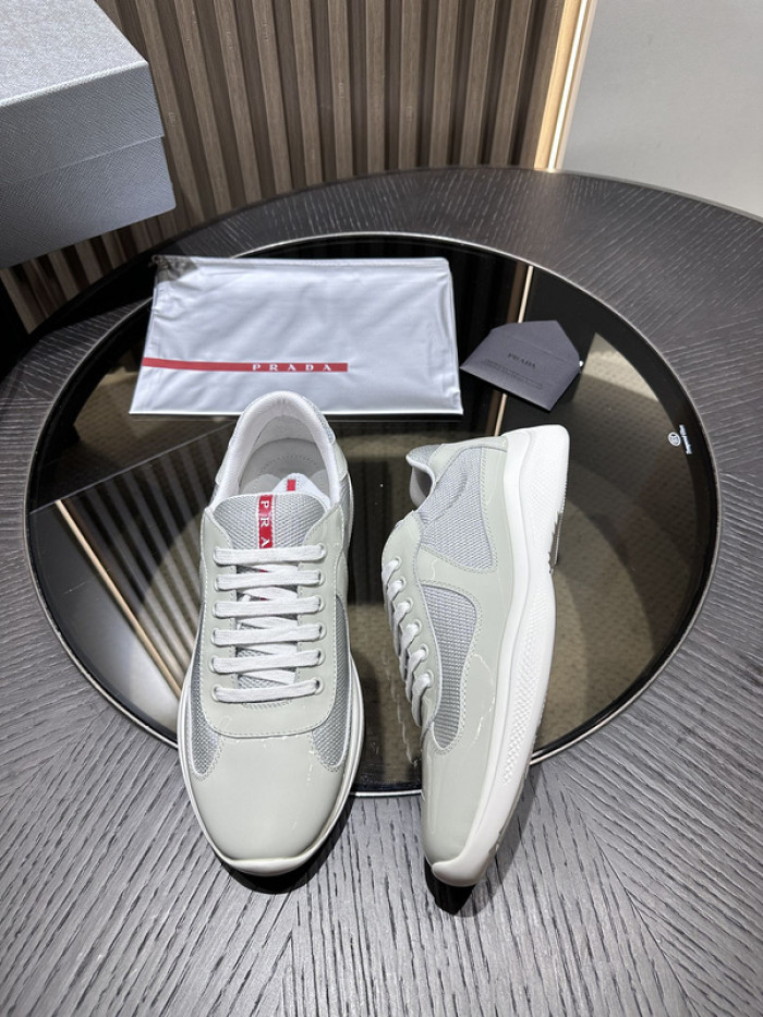 Prada 52