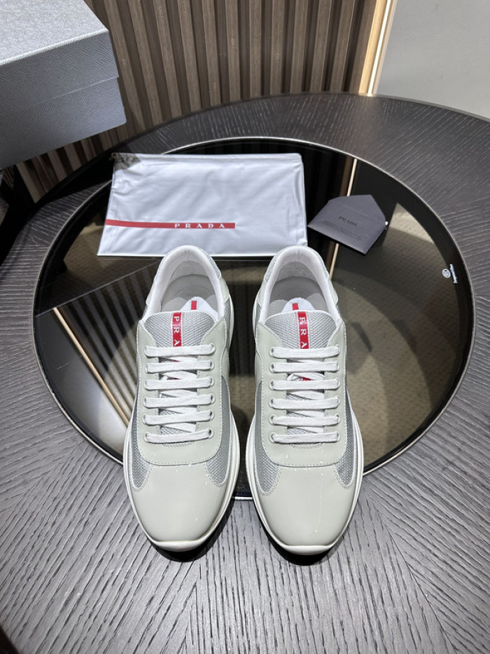 Prada 52