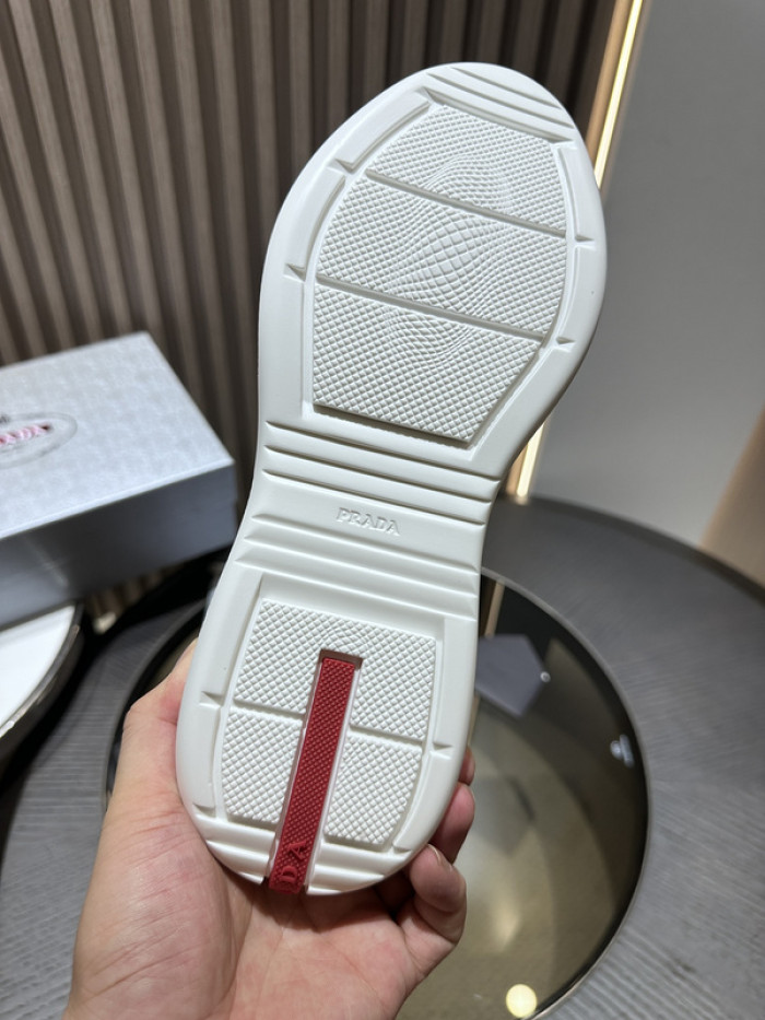 Prada 48