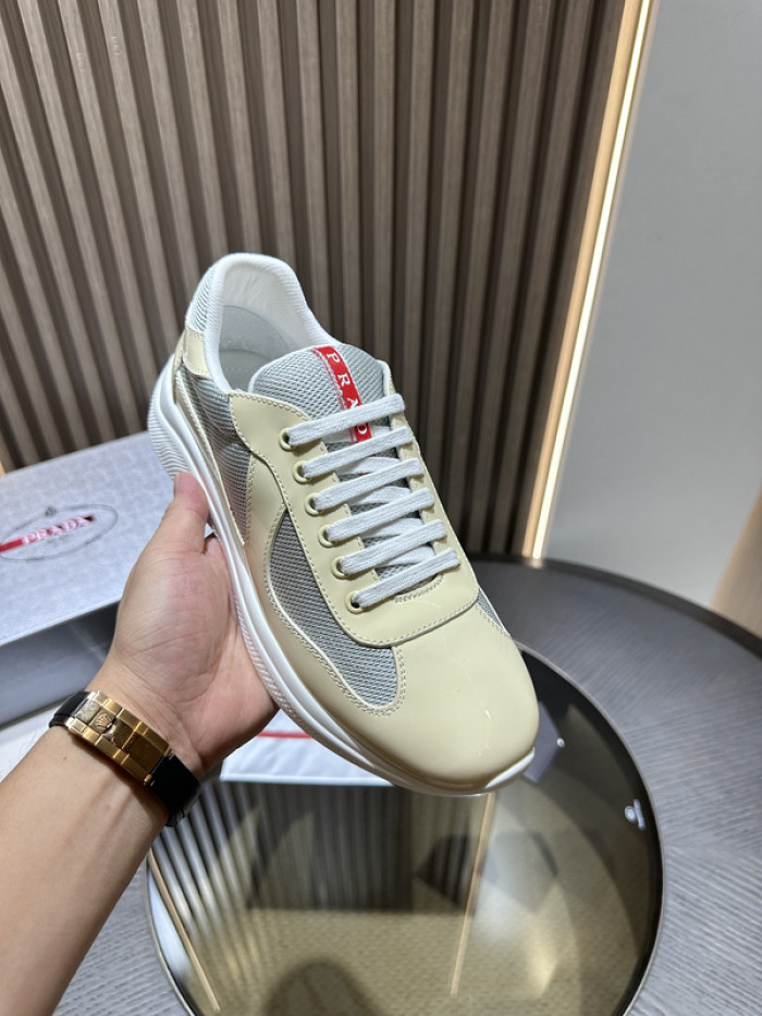 Prada 48