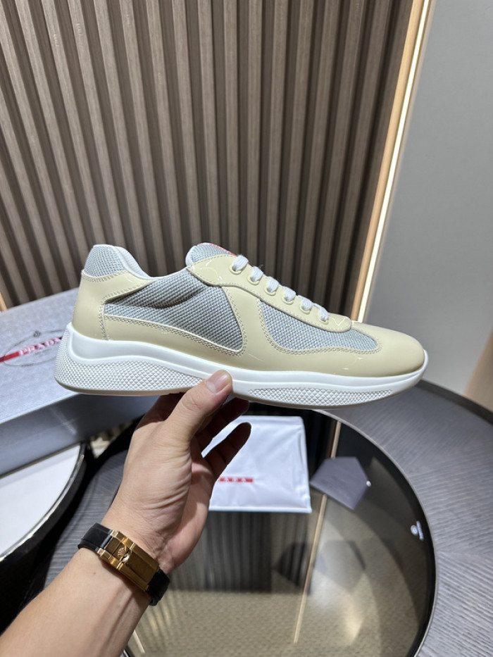 Prada 48