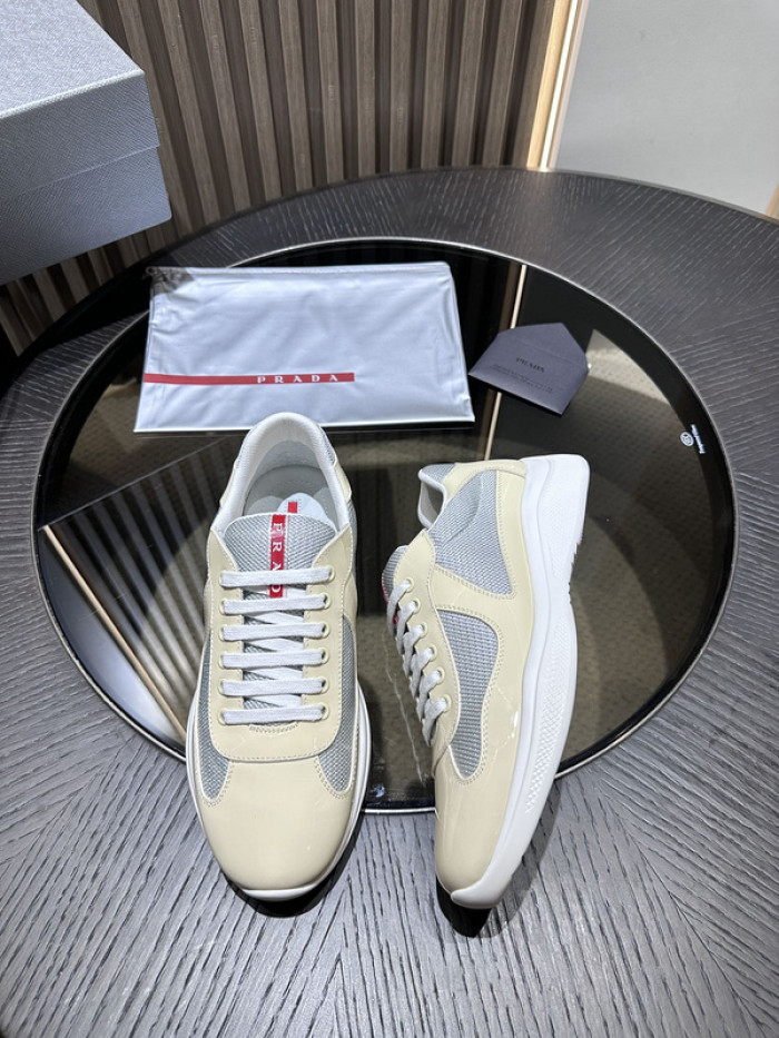 Prada 48